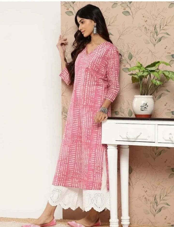 DITYA Women Stripped Cotton Blend Straight Kurta