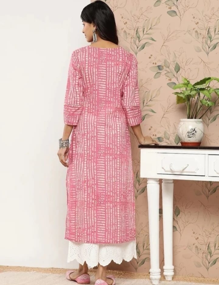DITYA Women Stripped Cotton Blend Straight Kurta