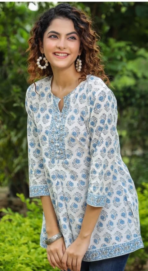 DITYA  Floral Printed Pure Cotton Kurti