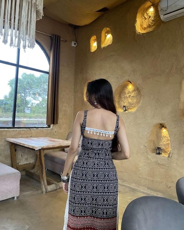 DITYA Sleeveless Ajrak Print Kurti